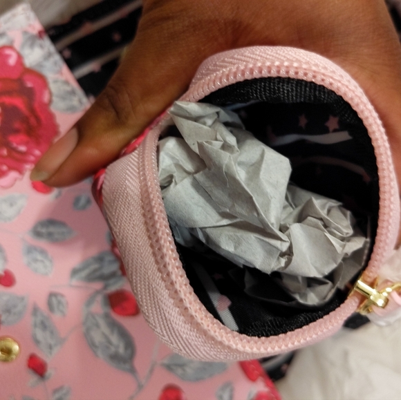 NWT Luv Betsey Pink Floral Crossbody with Matching Ear Bud Case - Picture 7 of 10